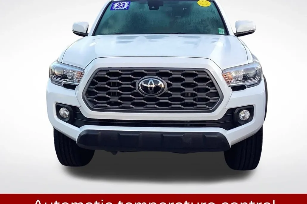2023 Toyota Tacoma SR5 photo 1