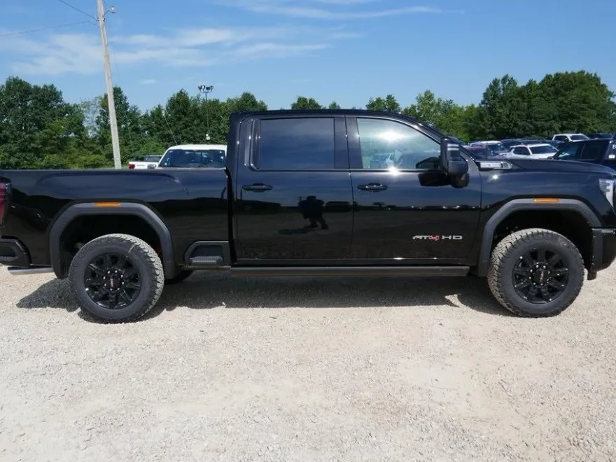 2025 Gmc Sierra 2500 HD AT4 photo 1