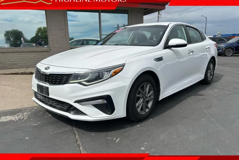 2020 Kia Optima LX photo 1