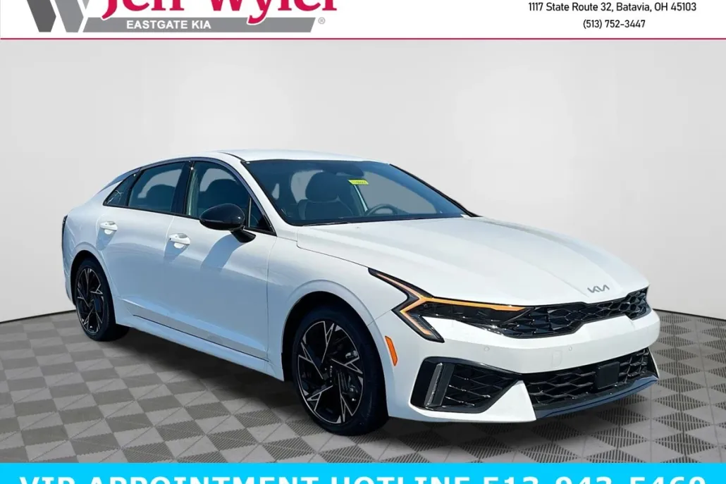 2025 Kia K5 GT-Line photo 1