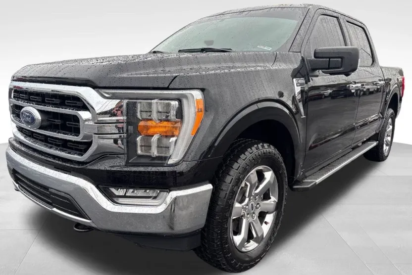 2023 Ford F-150 XLT photo 1