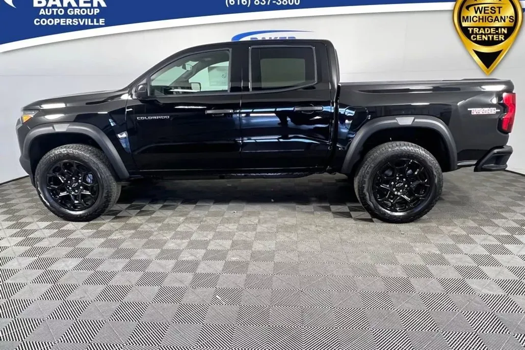 2026 Chevrolet Colorado Trail Boss photo 1