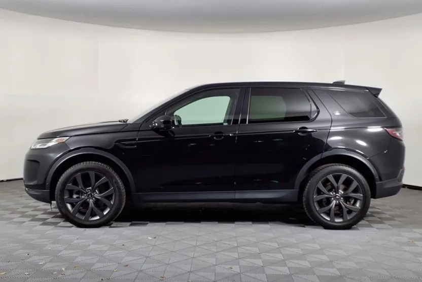 2021 Land Rover Discovery Sport SE photo 1