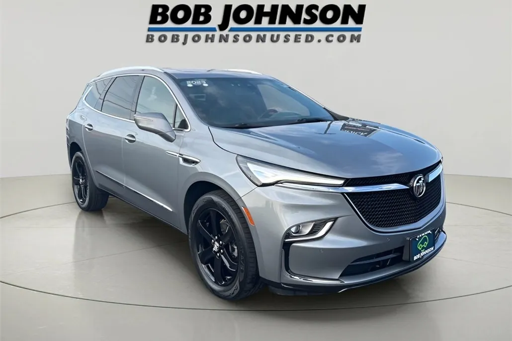 2023 Buick Enclave Essence photo 1