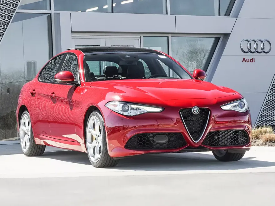 2021 Alfa Romeo Giulia Ti Sport photo 1