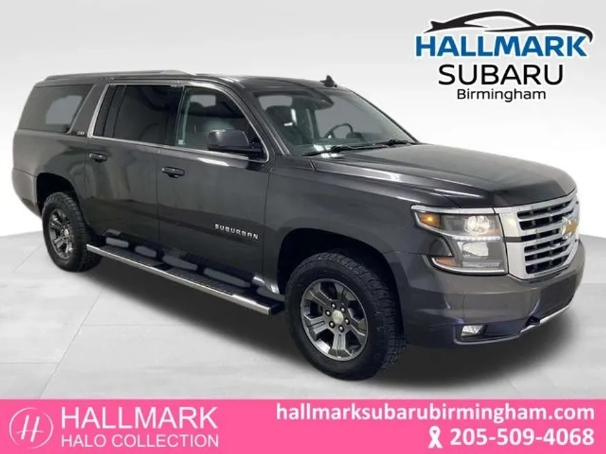 2016 Chevrolet Suburban LT photo 1