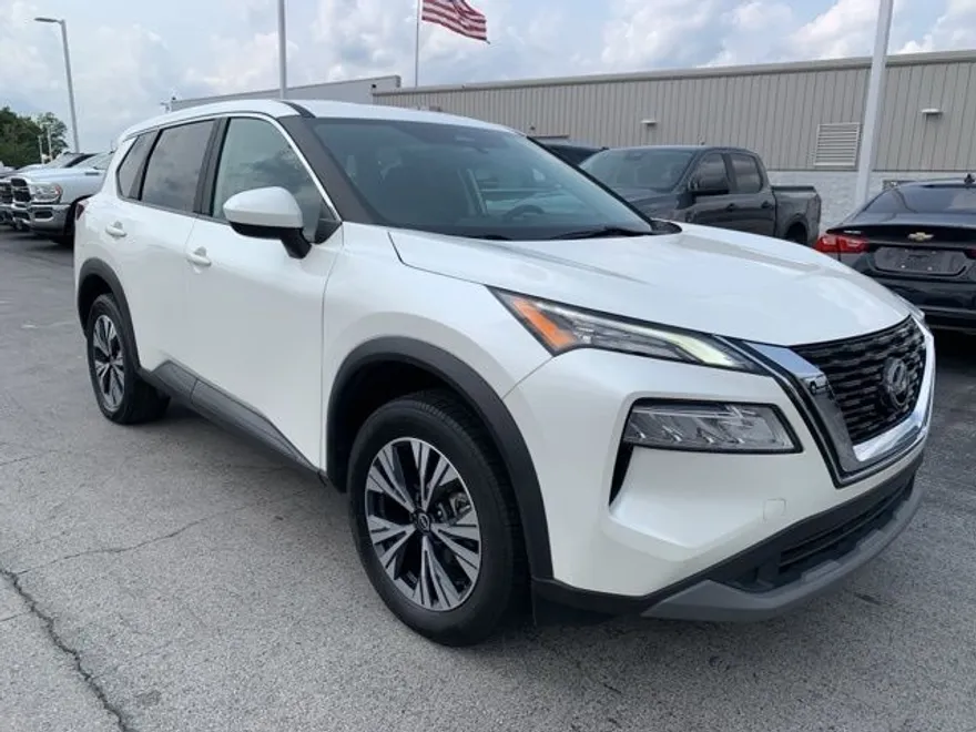 2023 Nissan Rogue SV photo 1