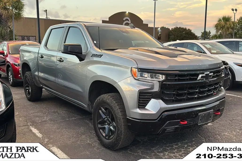 2023 Chevrolet Silverado 1500 LT Trail Boss photo 1
