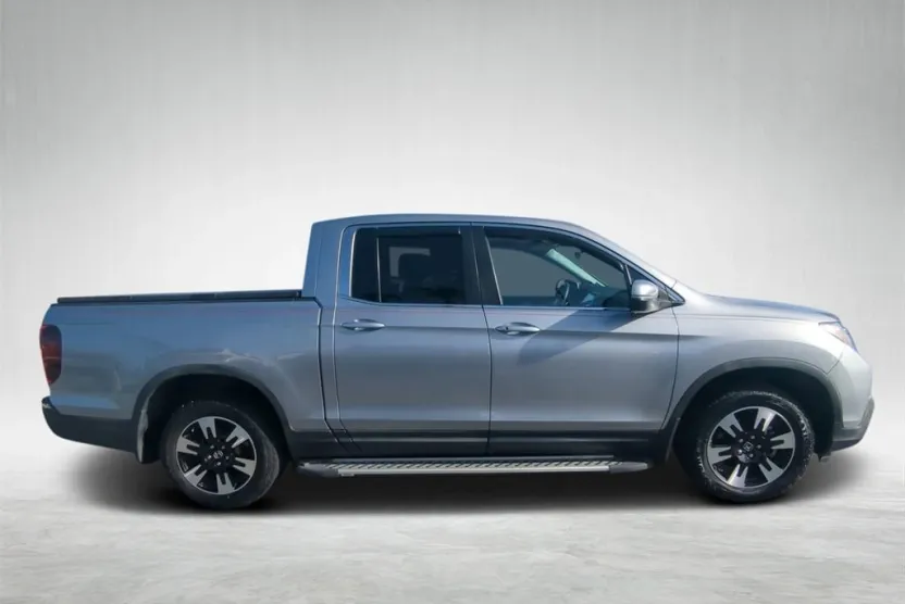 2020 Honda Ridgeline RTL photo 1
