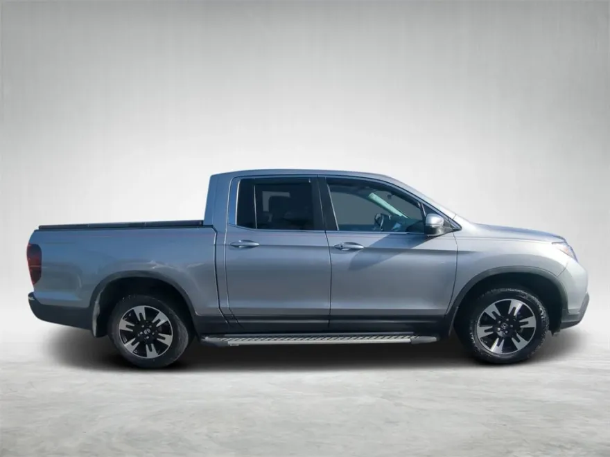 2020 Honda Ridgeline RTL photo 1