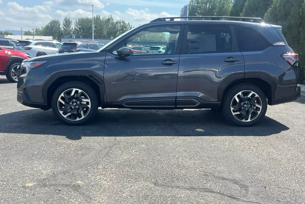 2025 Subaru Forester Limited photo 1