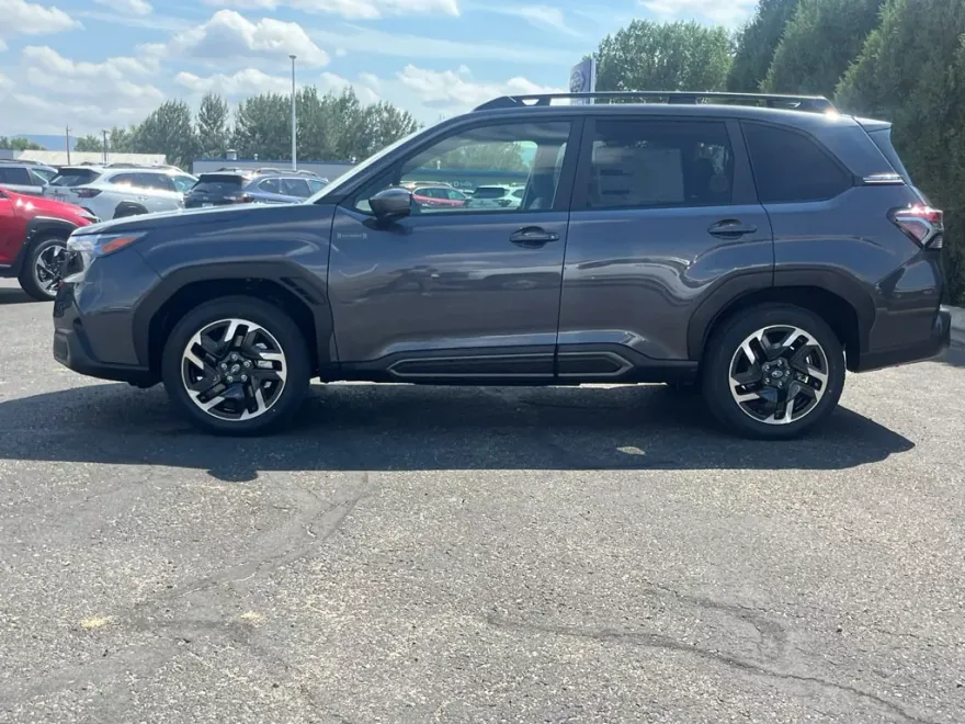 2025 Subaru Forester Limited photo 1