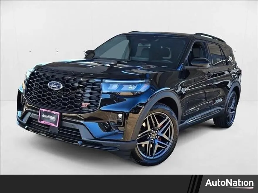 2025 Ford Explorer ST photo 1