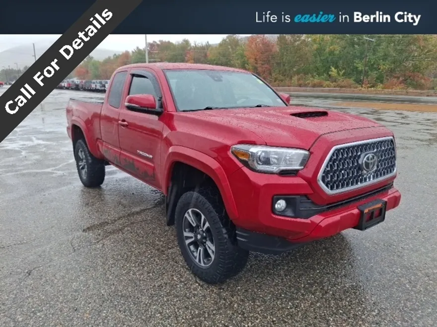 2019 Toyota Tacoma TRD Sport photo 1