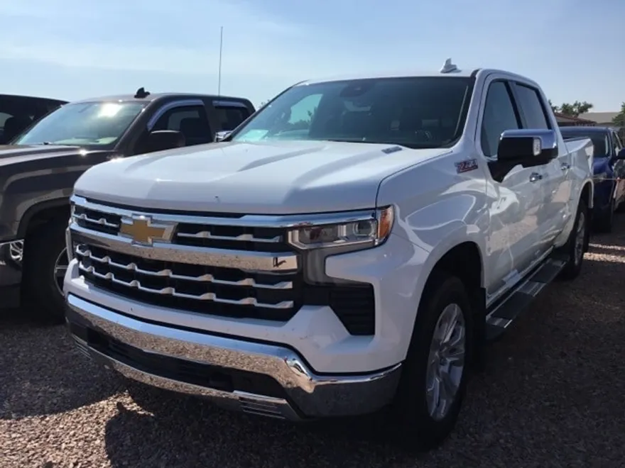 2023 Chevrolet Silverado 1500 LTZ photo 1