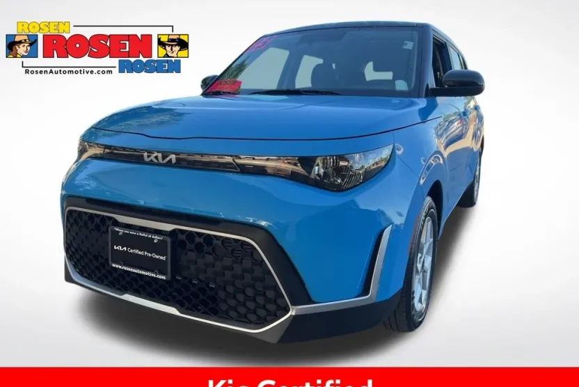 2023 Kia Soul S photo 1
