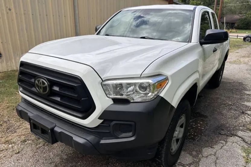 2020 Toyota Tacoma Access Cab photo 1
