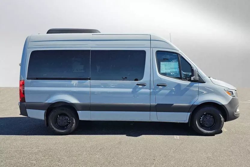 2025 Mercedes Benz Sprinter 2500 Standard Roof photo 1