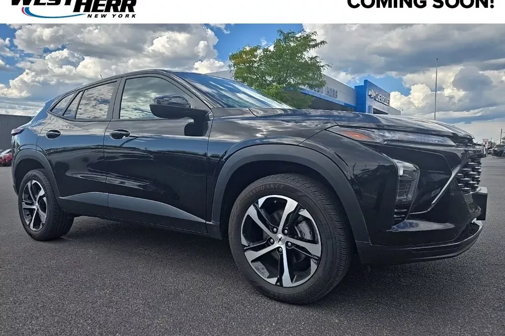 2024 Chevrolet Trax photo 1