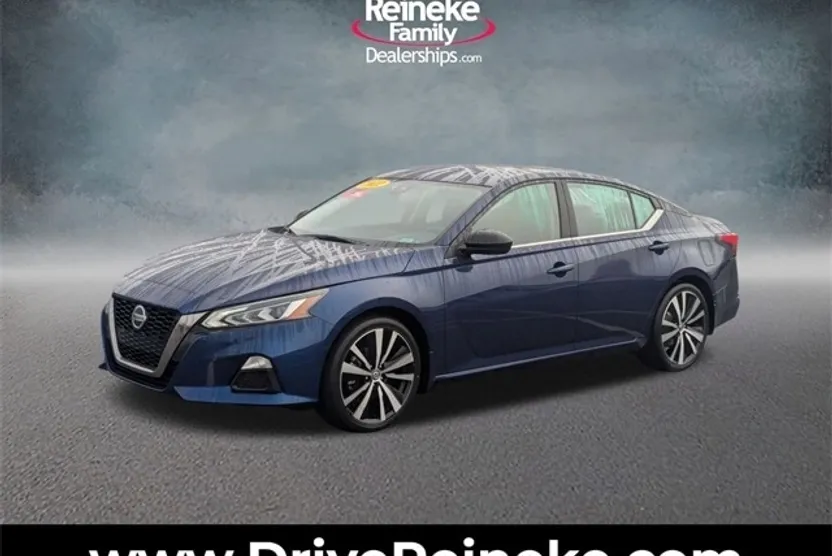 2022 Nissan Altima 2.5 SR photo 1