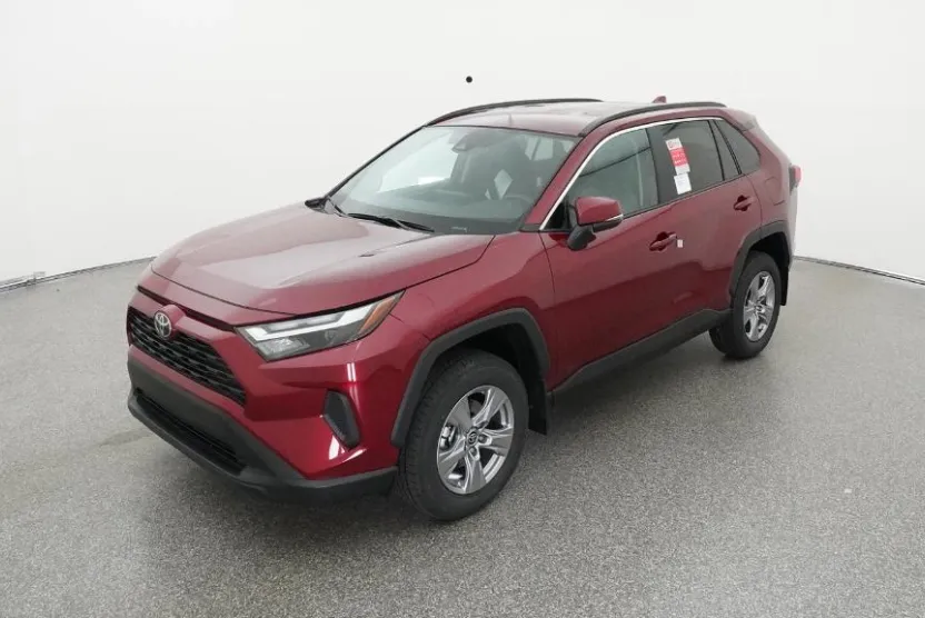 2025 Toyota RAV4 XLE photo 1