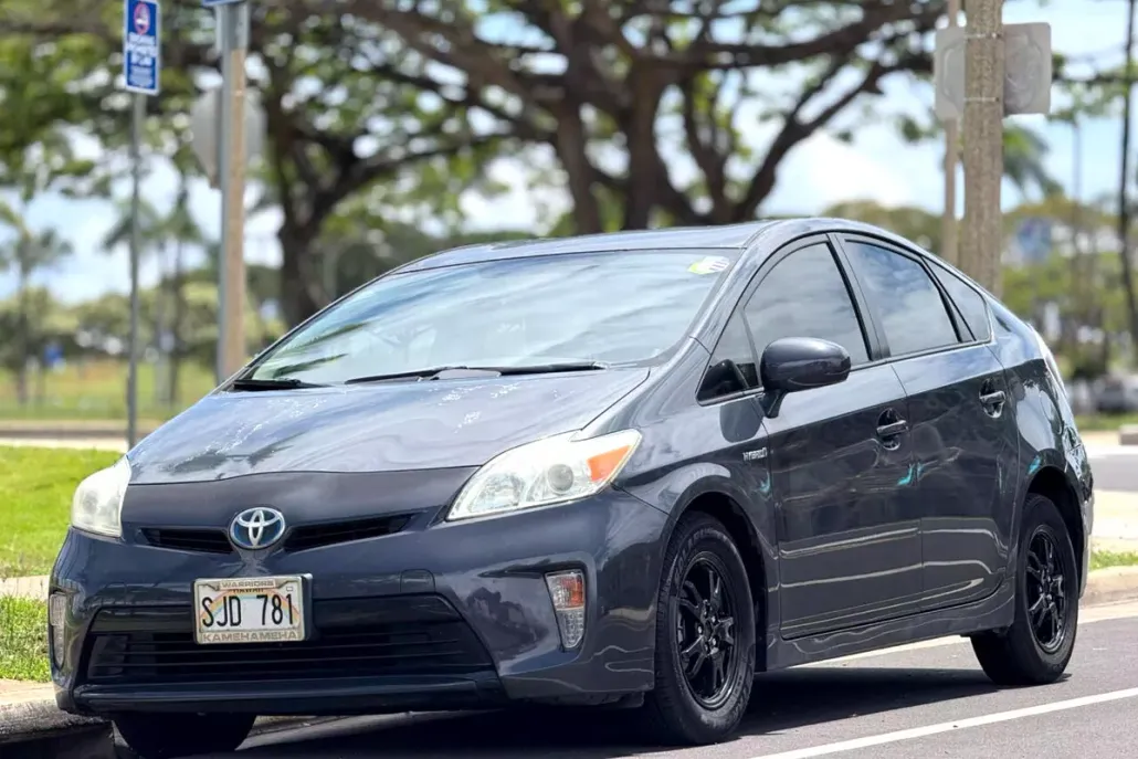 2014 Toyota Prius One photo 1