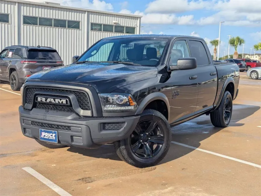 2024 Ram 1500 Classic Warlock photo 1