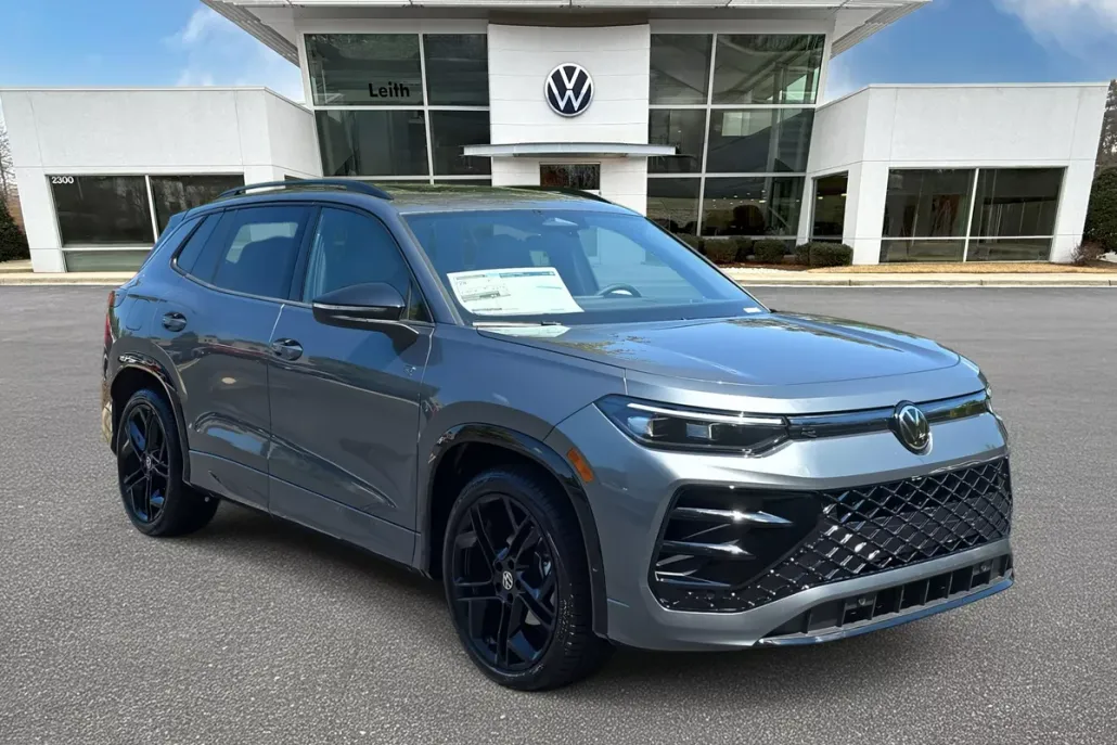 2025 Volkswagen Tiguan SE R-Line Black photo 1