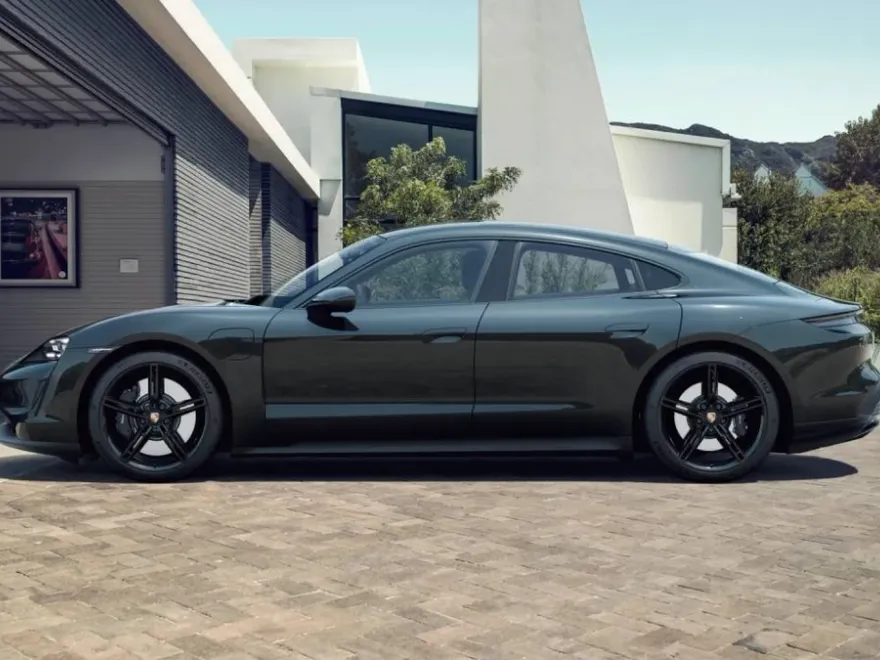 2022 Porsche Taycan 4S photo 1