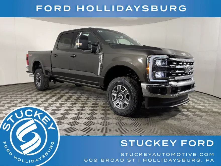 2025 Ford F-350 Lariat photo 1
