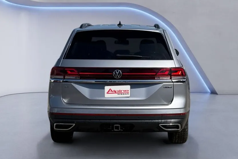 2024 Volkswagen Atlas SE photo 1