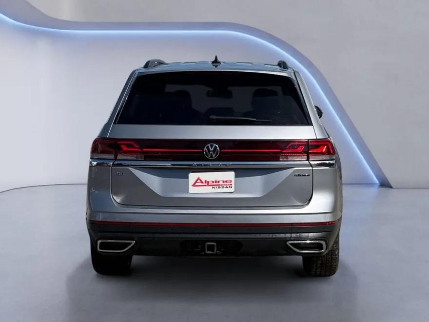 2024 Volkswagen Atlas SE photo 1