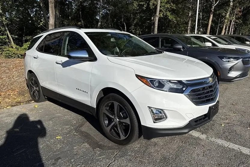2021 Chevrolet Equinox Premier photo 1