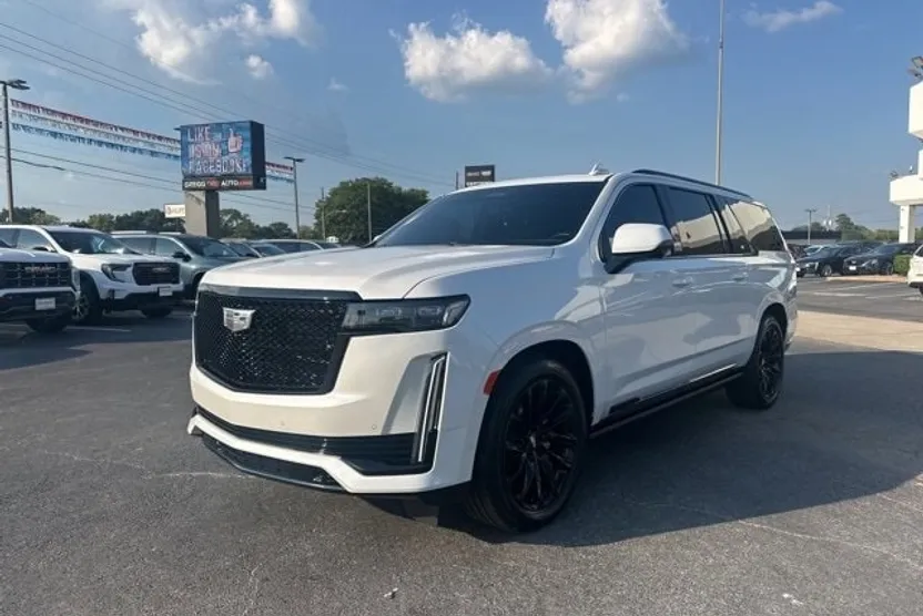 2023 Cadillac Escalade ESV Sport Platinum photo 1