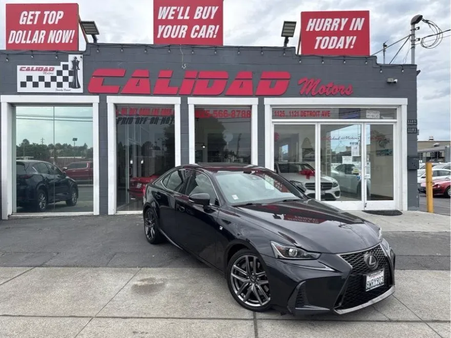 2017 Lexus IS 200t photo 1