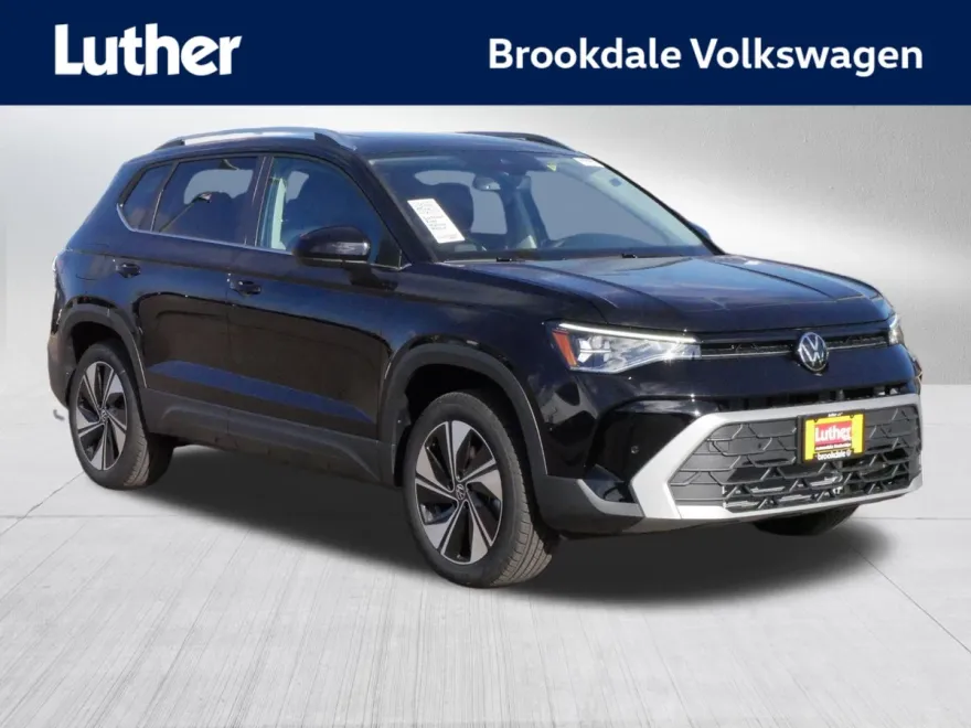 2025 Volkswagen Taos SE photo 1