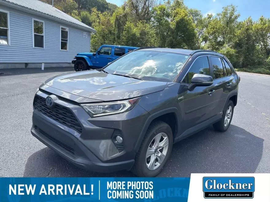 2021 Toyota RAV4 Hybrid XLE photo 1