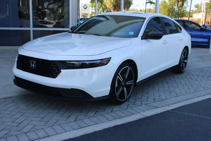 2025 Honda Accord Hybrid Sport photo 1