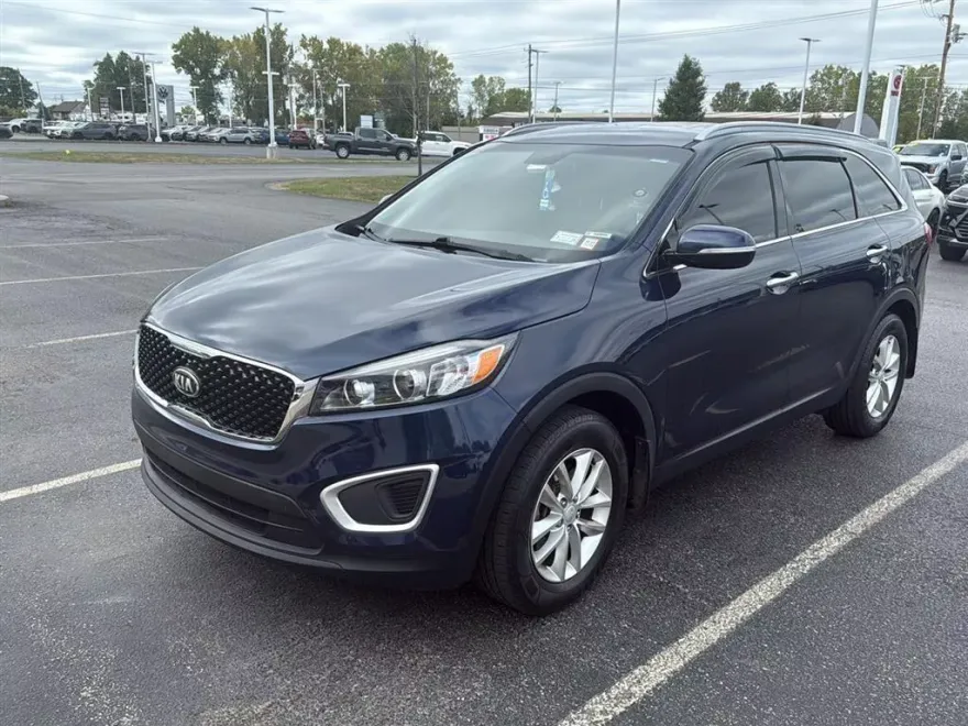 2016 Kia Sorento LX photo 1