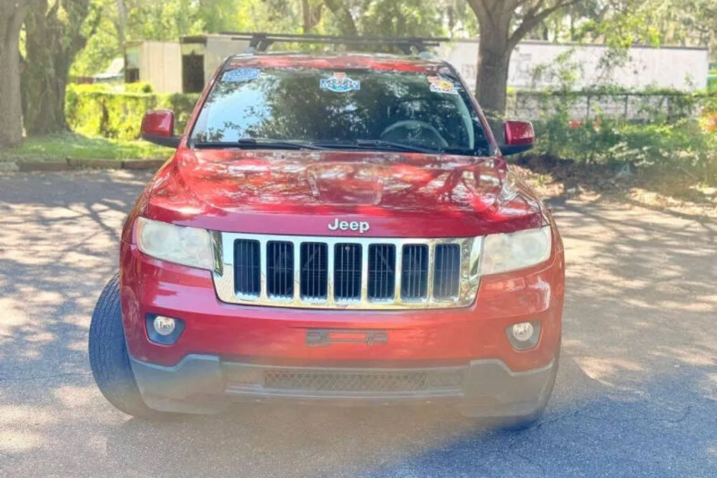 2012 Jeep Grand Cherokee Laredo photo 1