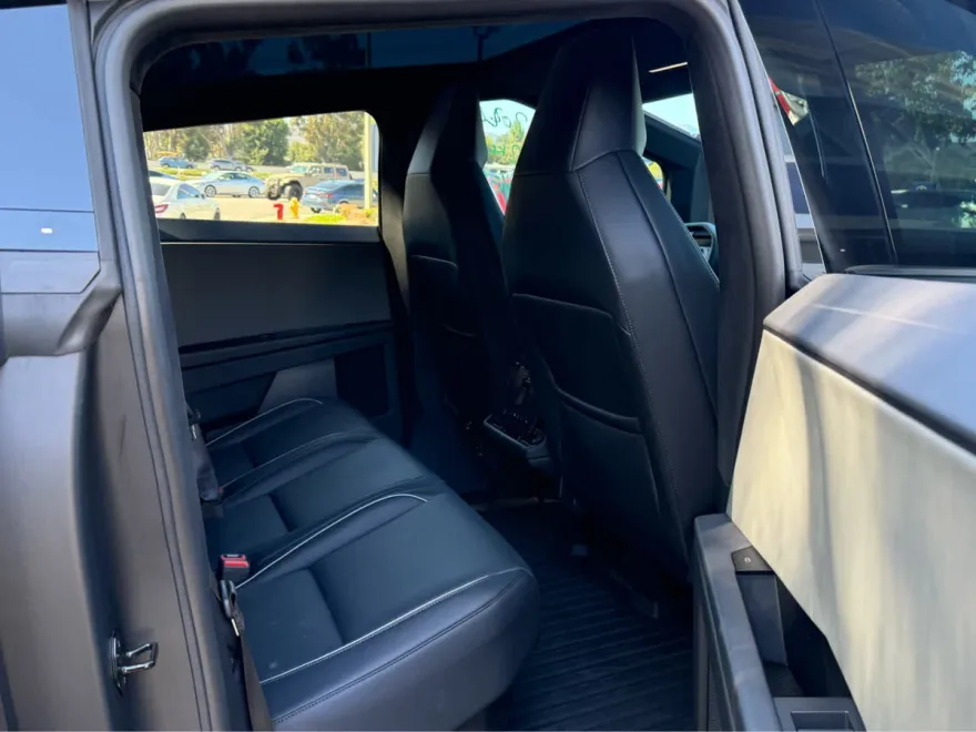 2024 Tesla Cybertruck All-Wheel Drive photo 1