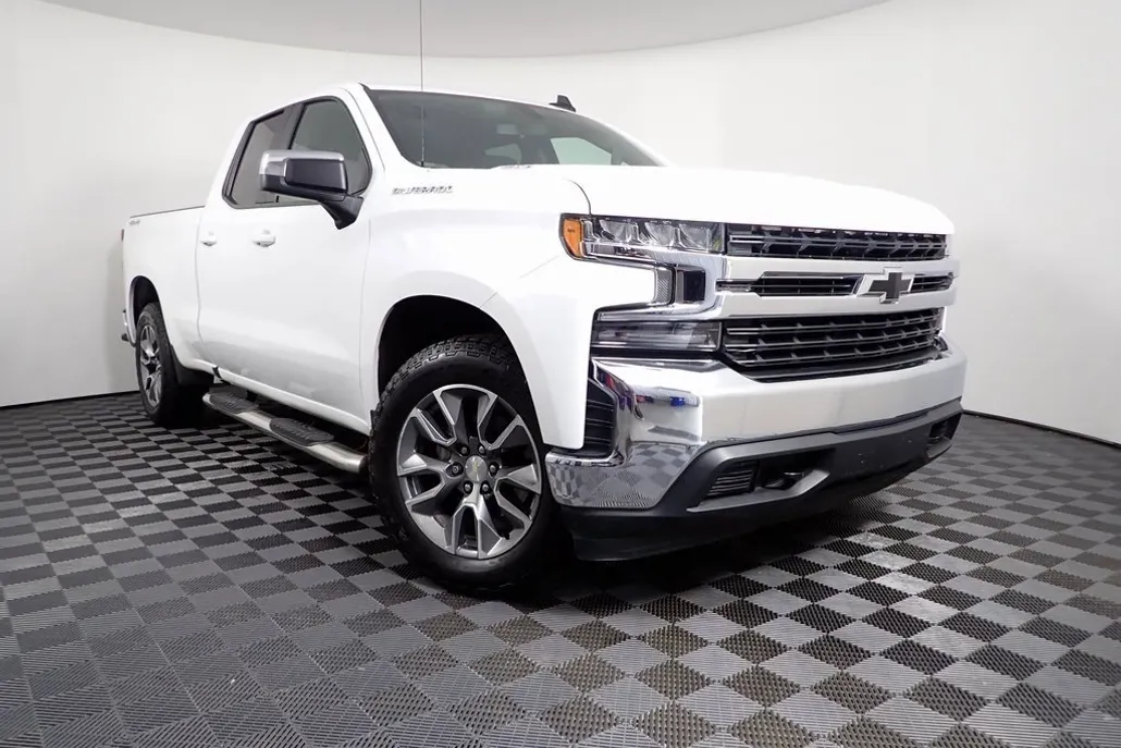 2020 Chevrolet Silverado 1500 LT photo 1