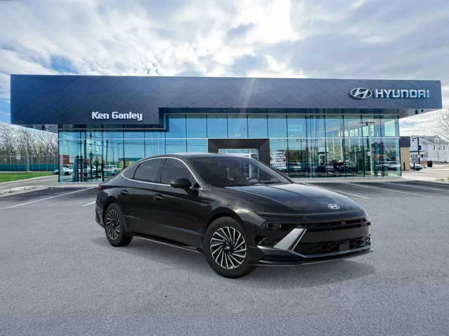 2026 Hyundai Sonata Hybrid Limited photo 1