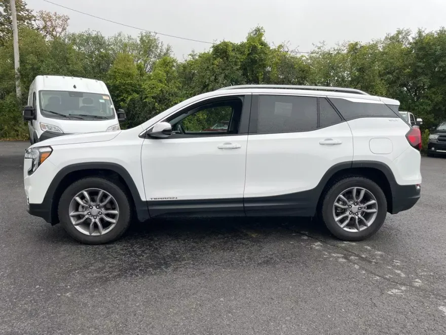 2024 Gmc Terrain SLT photo 1