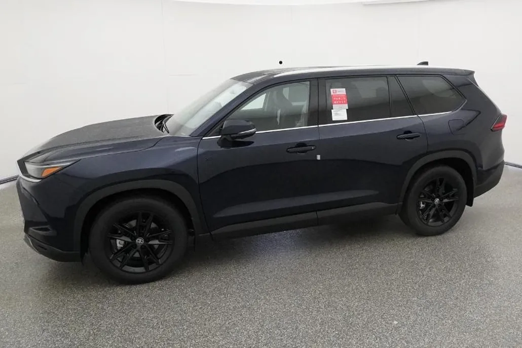 2025 Toyota Grand Highlander Limited photo 1