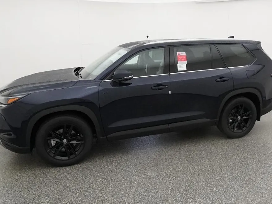 2025 Toyota Grand Highlander Limited photo 1