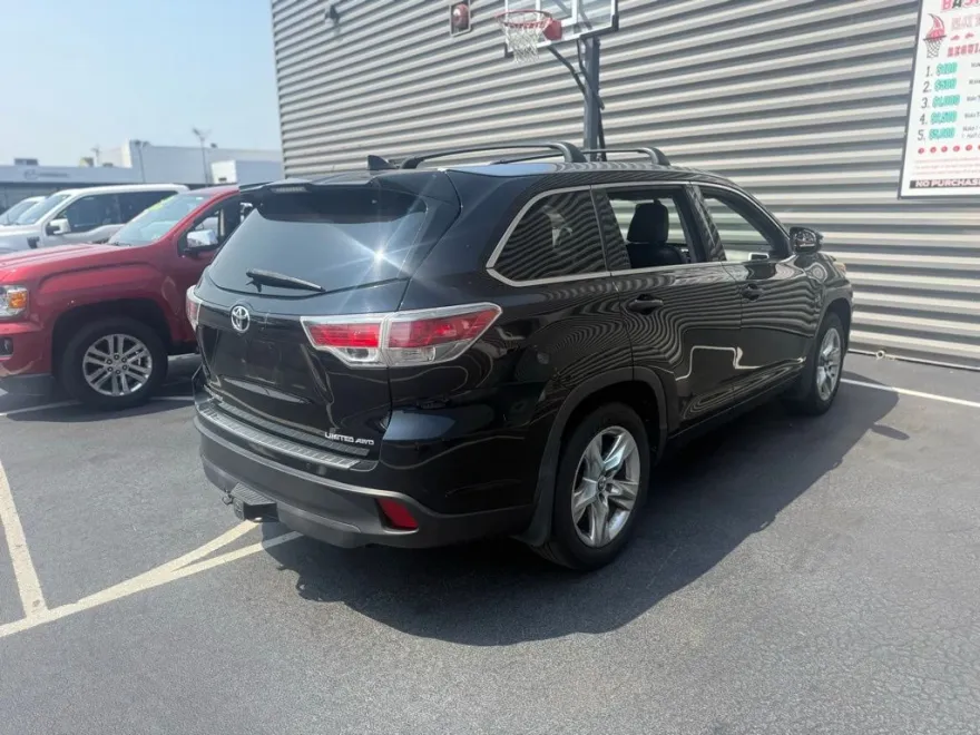 2016 Toyota Highlander Limited photo 1