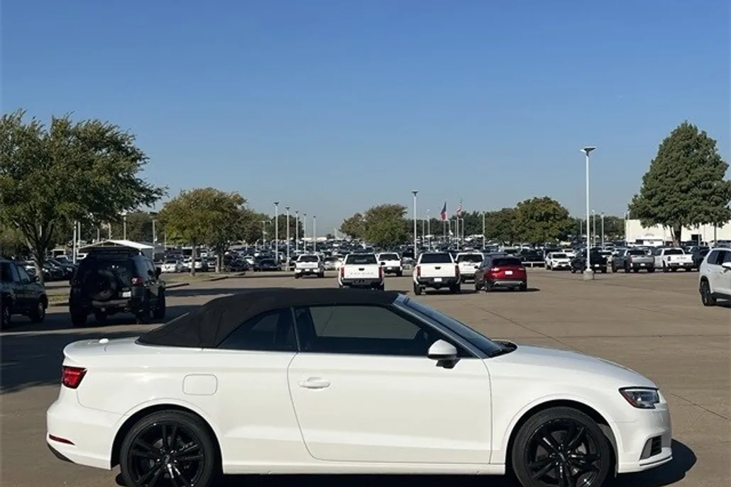 2018 Audi A3 2.0T Premium photo 1