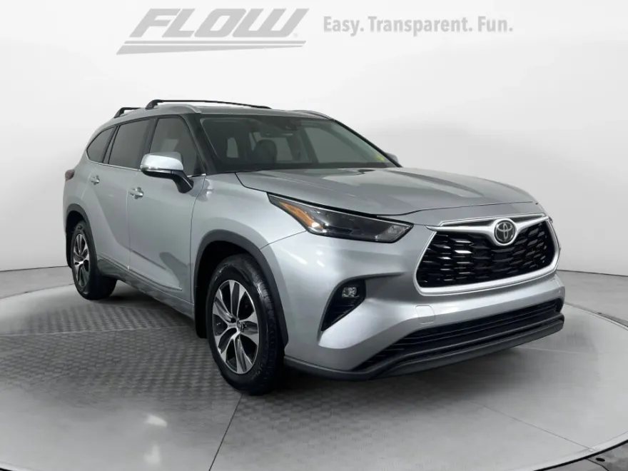 2024 Toyota Highlander XLE photo 1