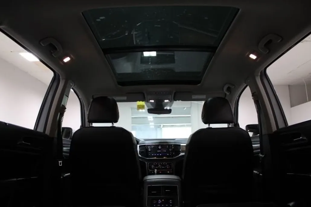 2018 Volkswagen Atlas V6 SEL Premium photo 1